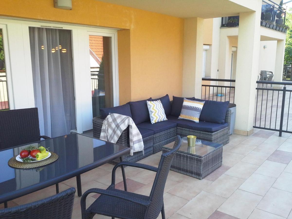 Alexandra Apartment Hajduszoboszlo - Chic Flat מראה חיצוני תמונה